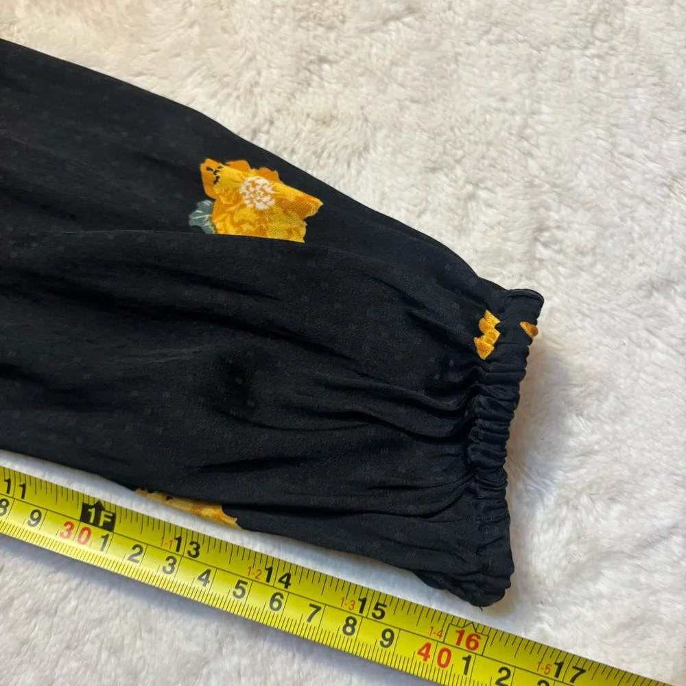 Madewell Top Small Bubble-Sleeve Wrap Top Black Floating Florets Yellow Floral - Picture 16 of 16